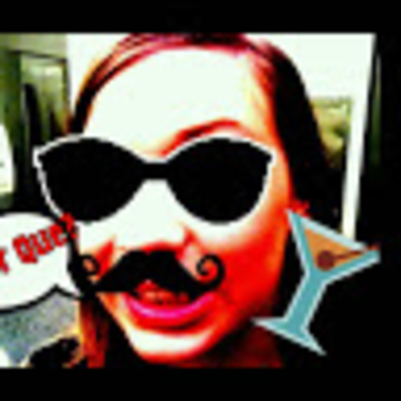 Meet your Posher, Alexandra - Picture 1 of 1